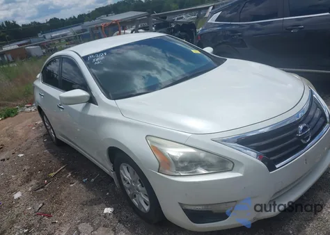 2015 Nissan Altima 2.5 S z USA, uszkodzony, nr VIN 1N4AL3AP5FC164317